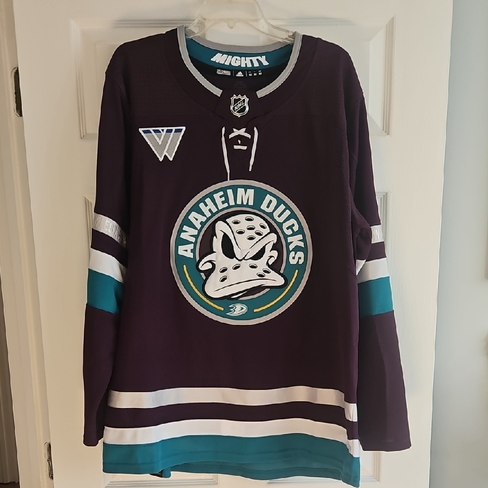 Adidas NHL Anaheim Ducks Zegras 11 Jersey, 30th Anniversary, Size 52/L.